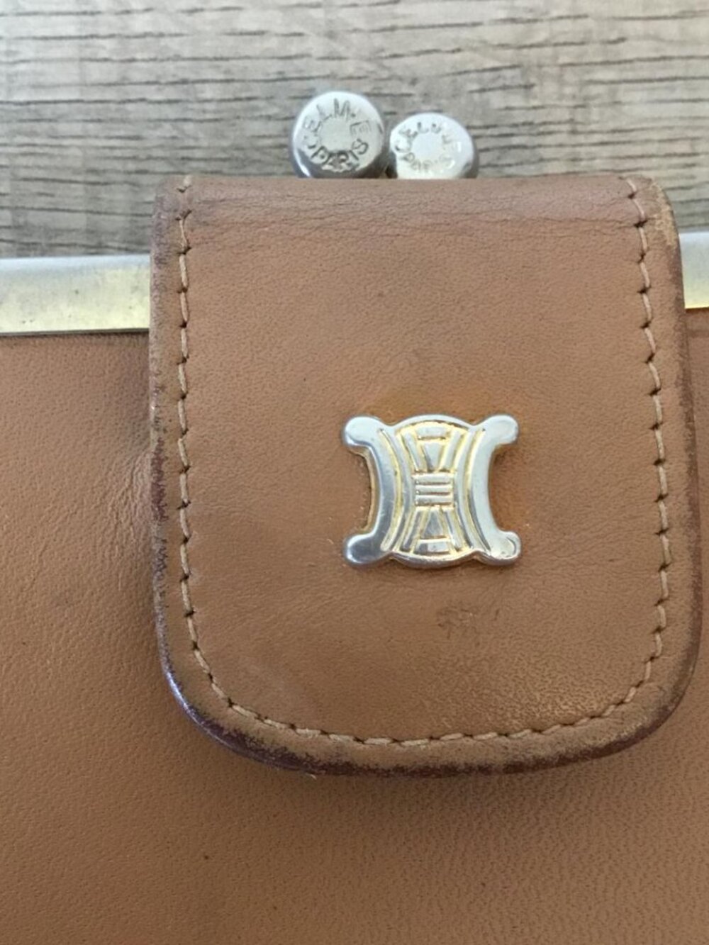 Vintage Celine BiFold Long Wallet in Tan & Beige with Macadam Clasp & Kiss lock - Picture 3 of 12